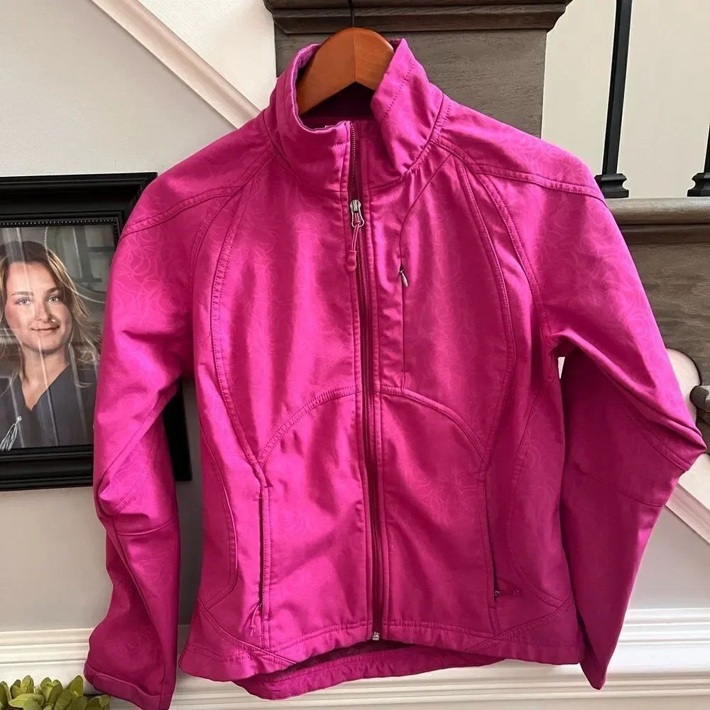 Double Diamond Fuschia Lined Warm Up Jacket sz S EUC